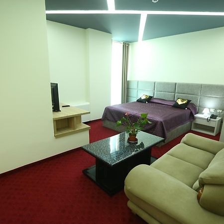 Hotel Vllaznia Shkodër Dış mekan fotoğraf