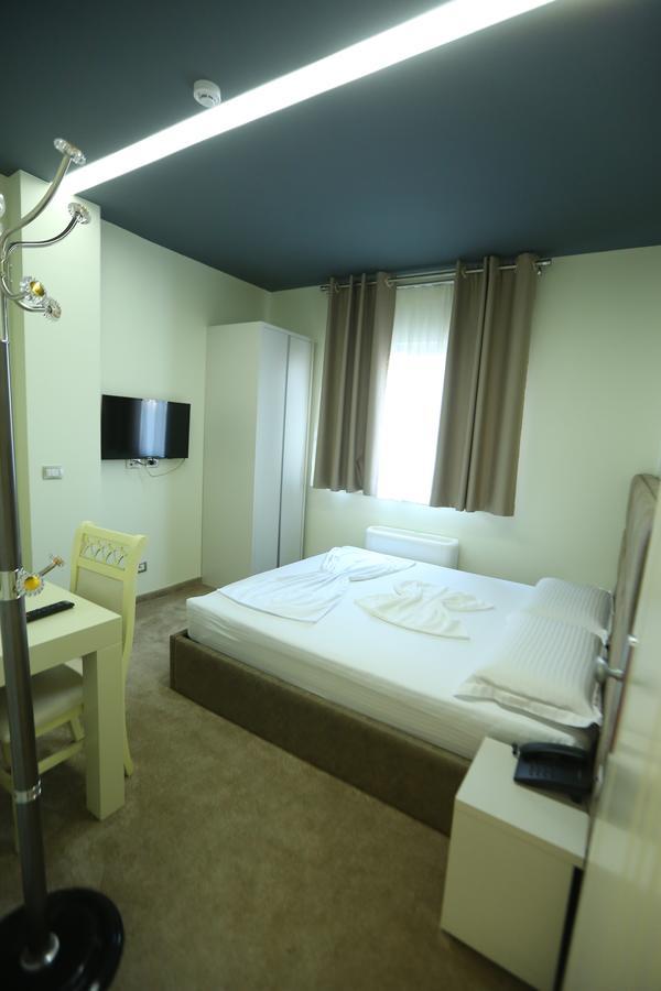 Hotel Vllaznia Shkodër Dış mekan fotoğraf