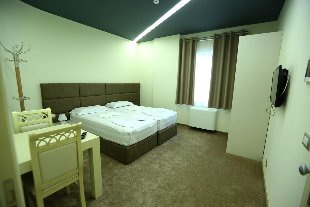 Hotel Vllaznia Shkodër Dış mekan fotoğraf