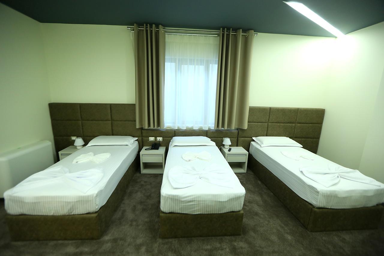 Hotel Vllaznia Shkodër Dış mekan fotoğraf