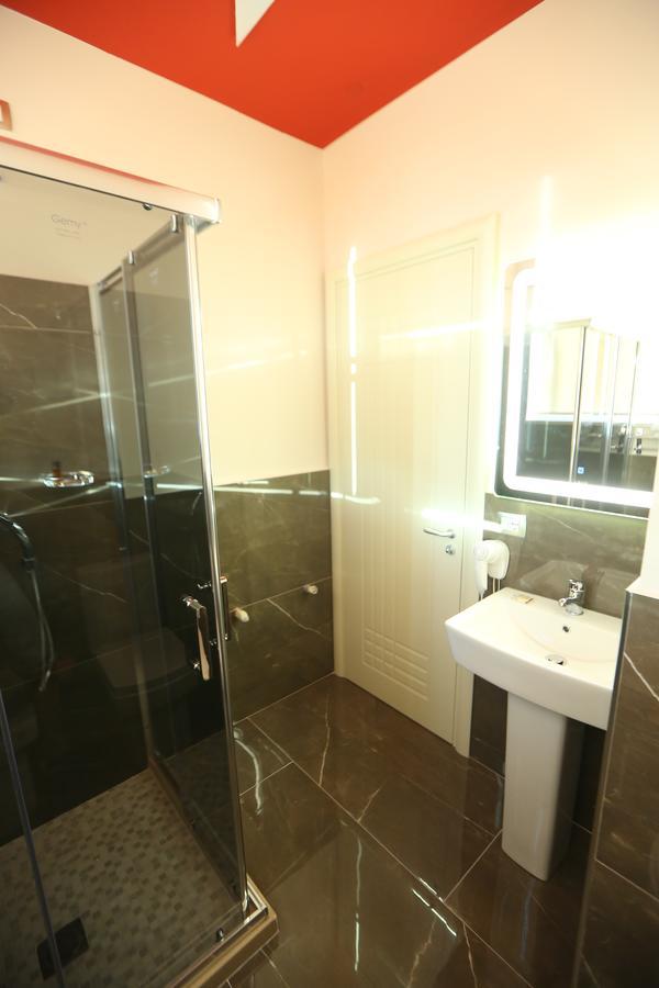 Hotel Vllaznia Shkodër Dış mekan fotoğraf