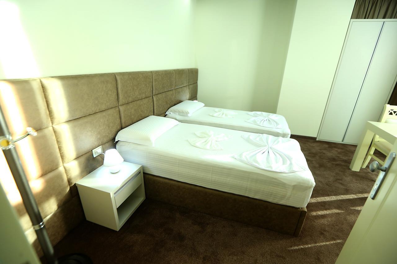 Hotel Vllaznia Shkodër Dış mekan fotoğraf