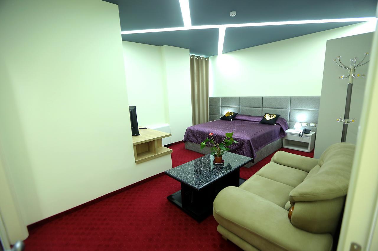 Hotel Vllaznia Shkodër Dış mekan fotoğraf