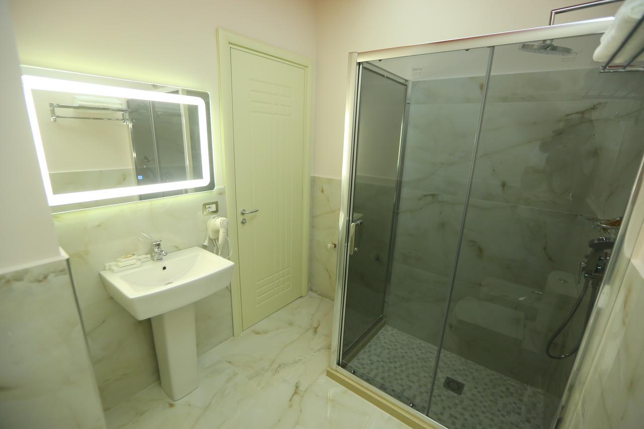 Hotel Vllaznia Shkodër Dış mekan fotoğraf