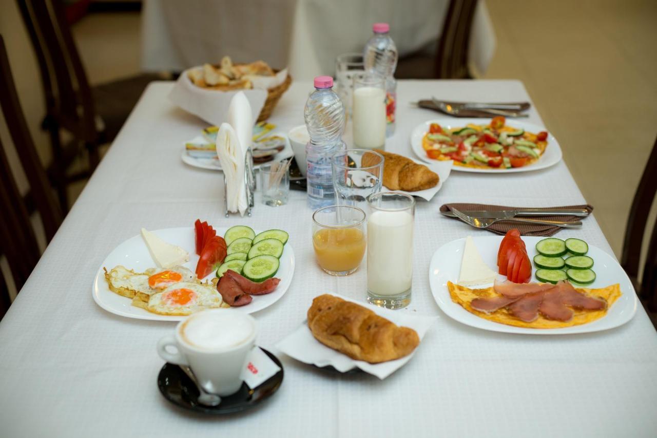 Hotel Vllaznia Shkodër Dış mekan fotoğraf